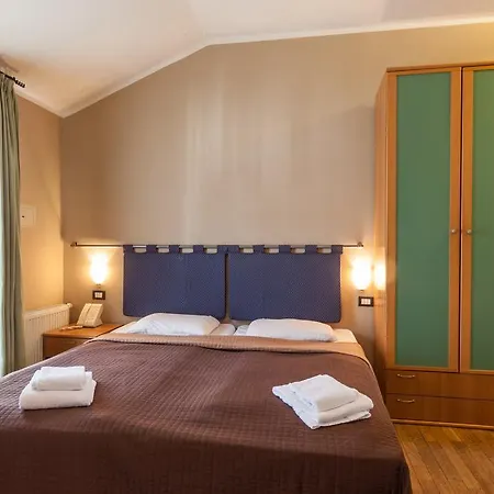 Hotel La Madeleine 3*